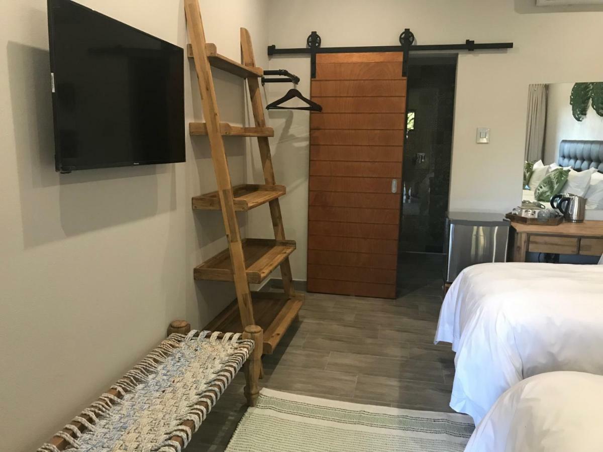 Lowveld Living Guesthouse Mbombela Dış mekan fotoğraf